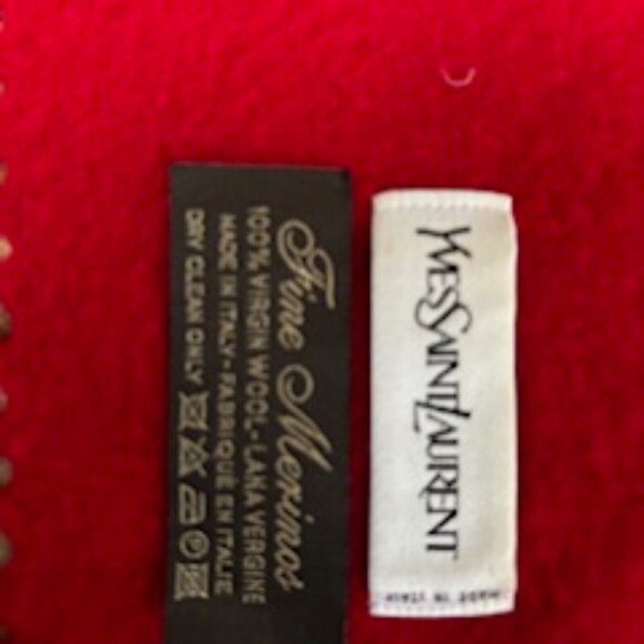 Yves Saint Laurent red 100% wool scarf - Picture 3 of 4